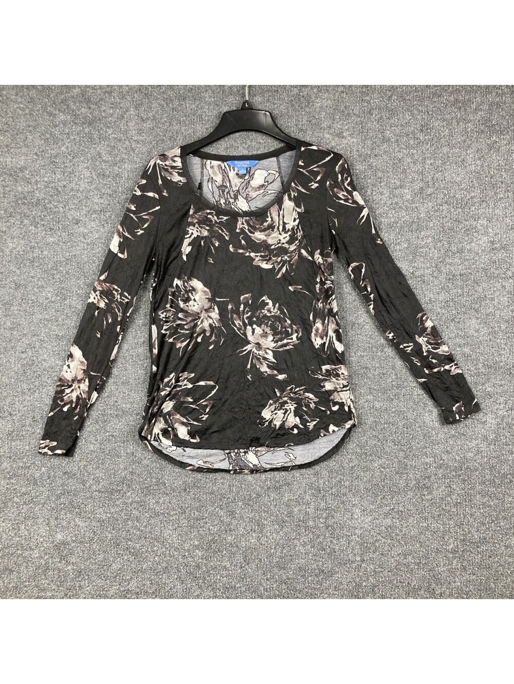 Simply Vera Womens Size Small Black Purple Floral Pattern L/S Scoop Neck Shirt